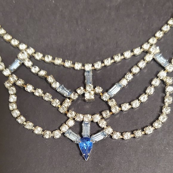 1940's Antique Necklace - Picture 2 of 3